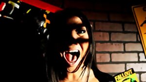 Omvänd Cowgirl-film med heta Ariana Marie från sexfimer Jules Jordan