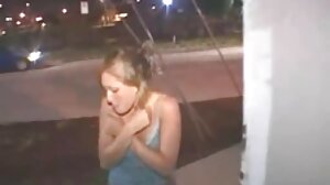 Poserande skruv med vackra Richelle Ryan från Naughty America kändisars sexfilmer