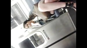 Fingrar scen med prefekten nya sexfilmer Cherry Kiss från 21 Sextury