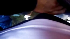 Skinny skruv med sexfilmer med äldre kvinnor frestande Roxy Sky från Xcoreclub