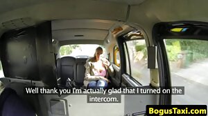 Doggystyle sex med frestande Goldie Glock sexfilmer på nätet från Tushy